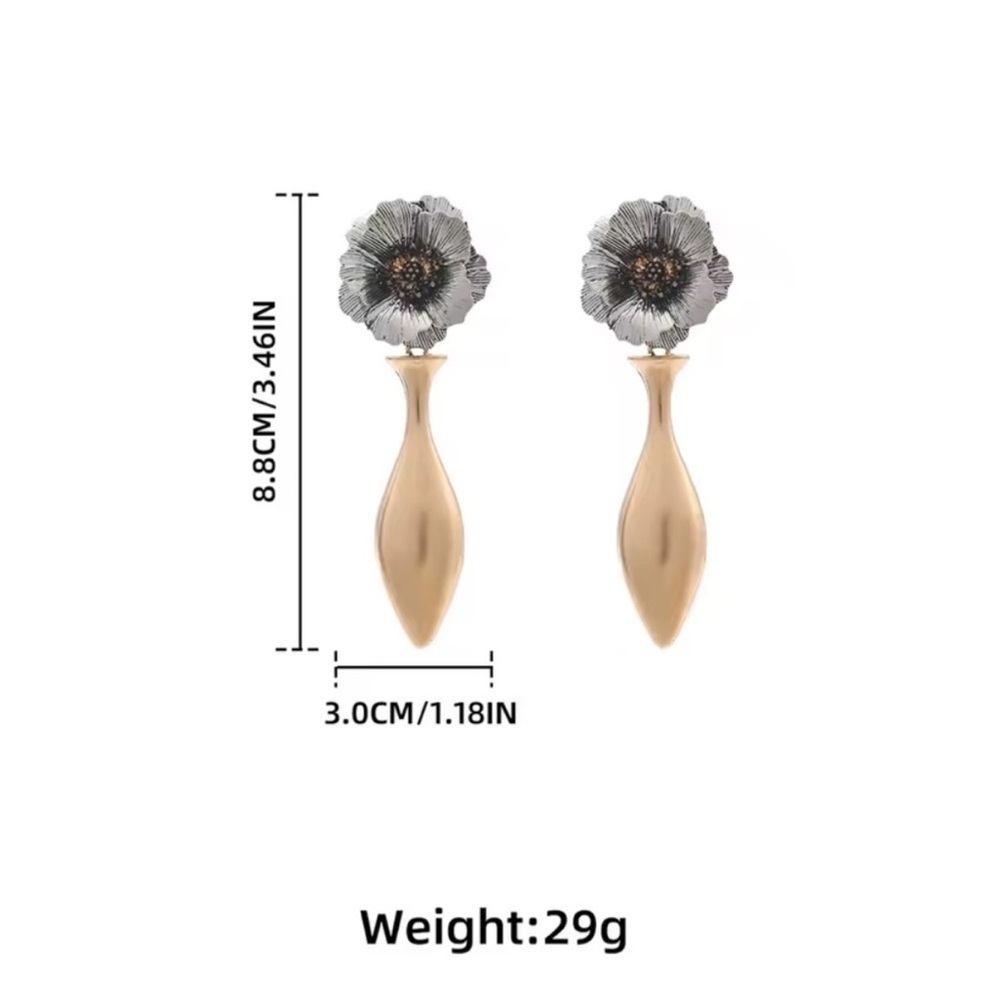 Atelier Two-Tone Floral Gold Earrings - Picture 4 of 7